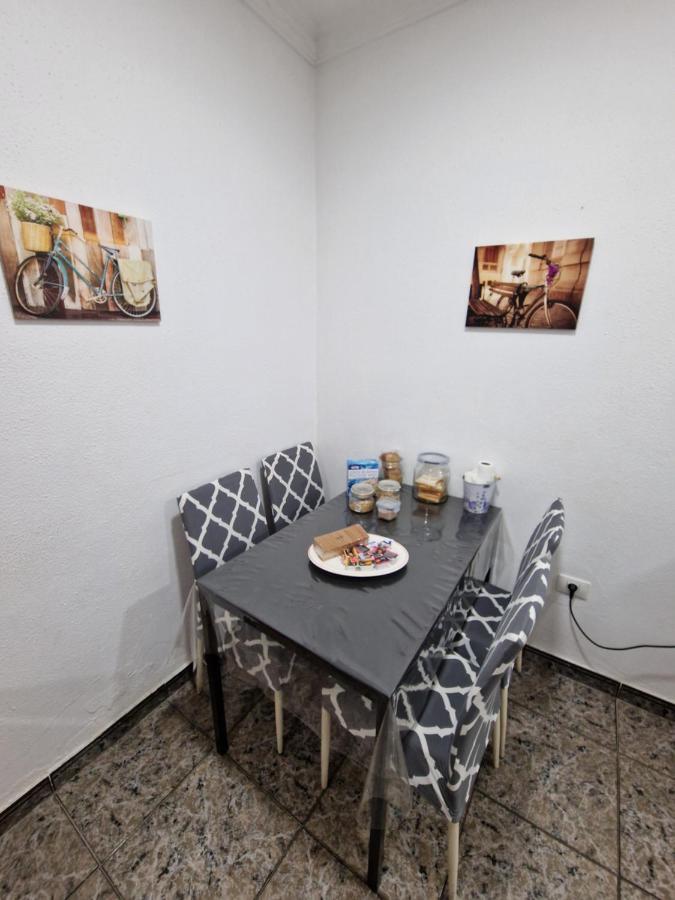 Apartment & Beach - Airport El Burrero エクステリア 写真